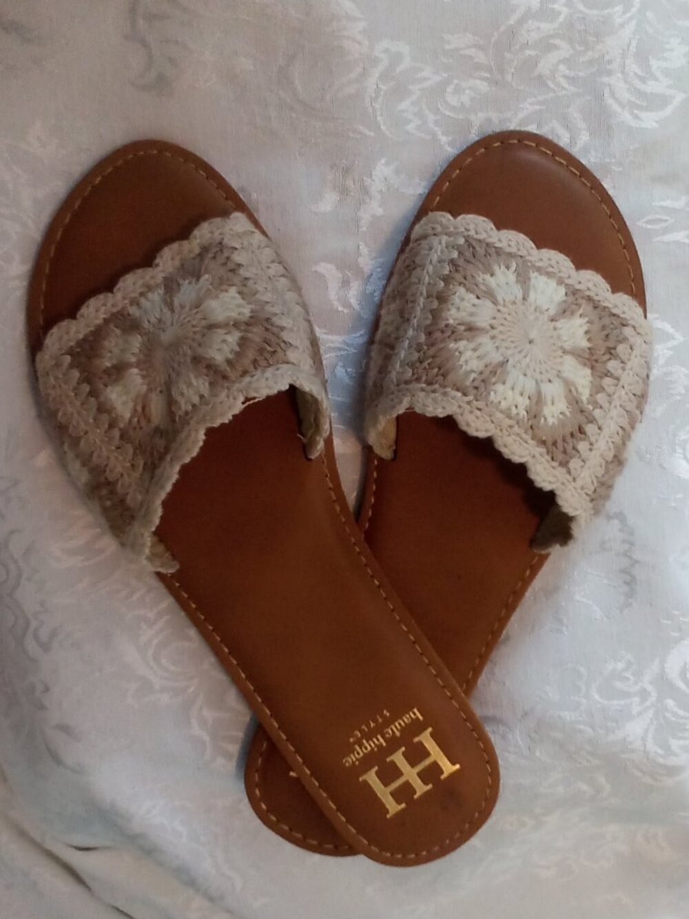 HH HAUTE HIPPIE SZ 10 RIANNE CROCHET SLIDE SANDALS CREAM FLORAL TAN FAUX LEATHER